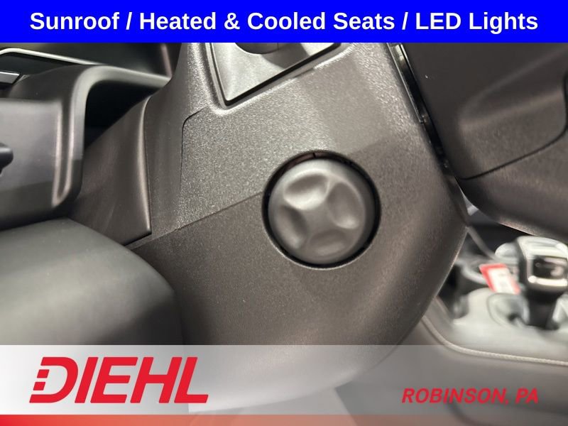 Used 2022 GMC Sierra 1500 AT4X image 26