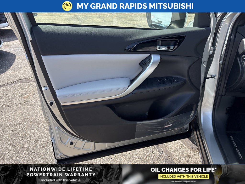 New 2026 Mitsubishi Eclipse Cross SEL AWD/4WD image 9