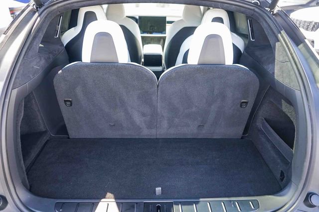 Used 2022 Tesla Model X image 27