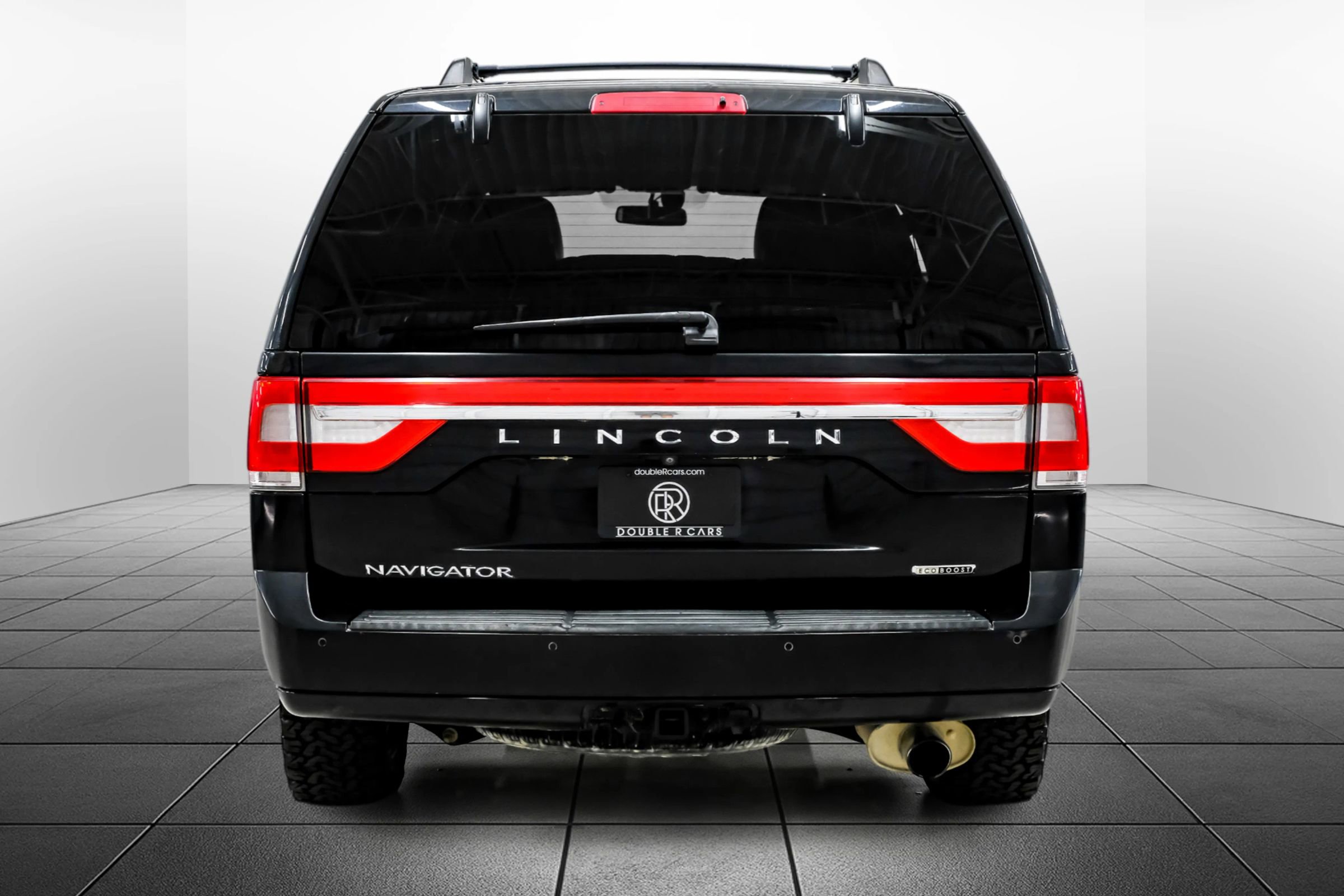 Used 2015 Lincoln Navigator 2WD image 10