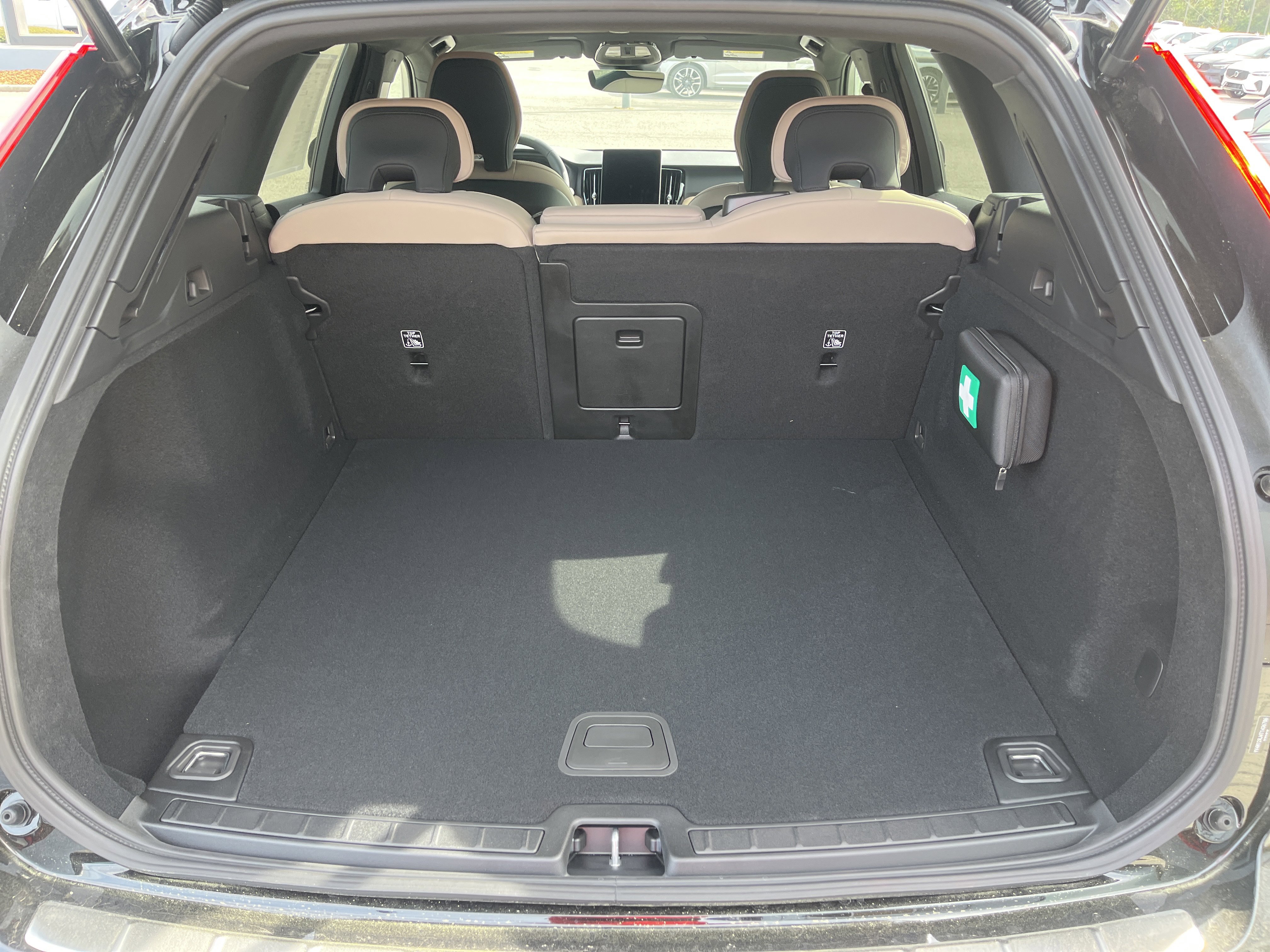 New 2026 Volvo XC60 B5 Core w/ Protection Package Premier image 8