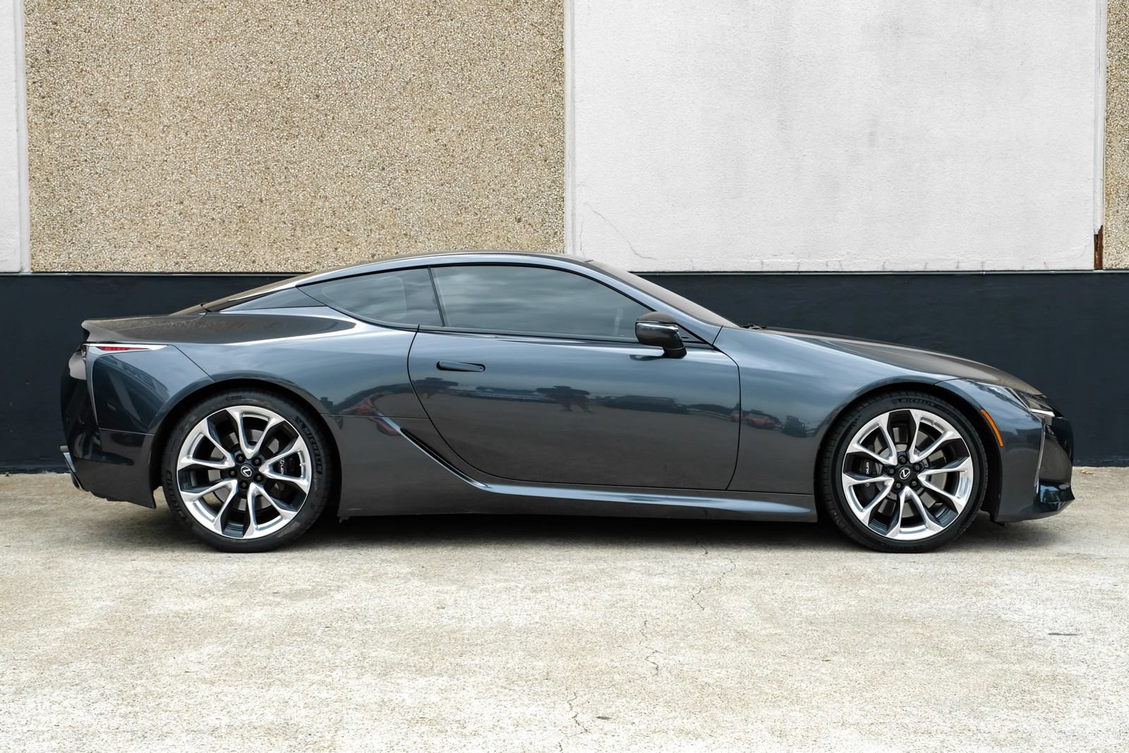 Used 2018 Lexus LC 500 Coupe w/ Sport Package RWD image 7