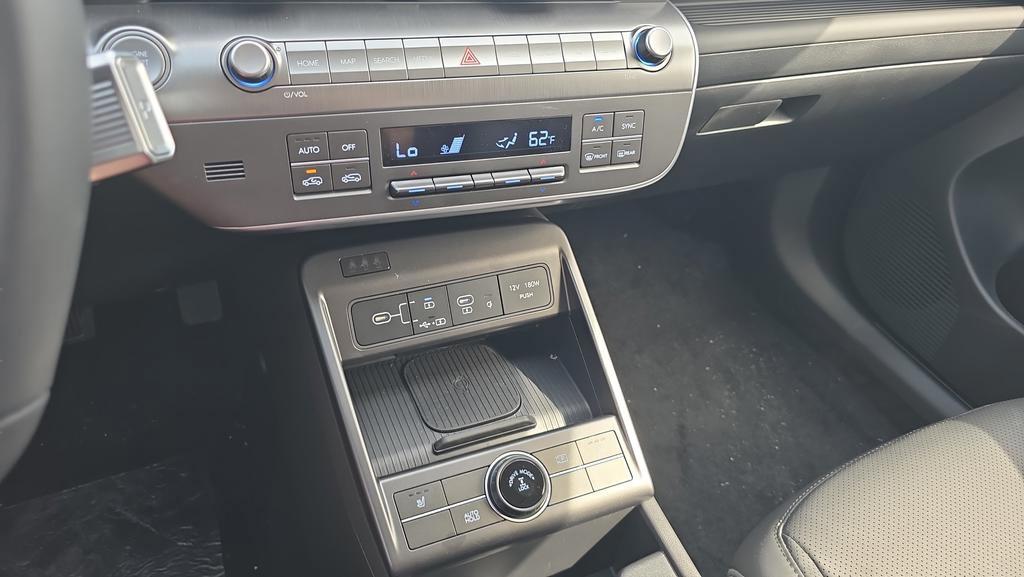 New 2026 Hyundai Kona SEL Premium image 18