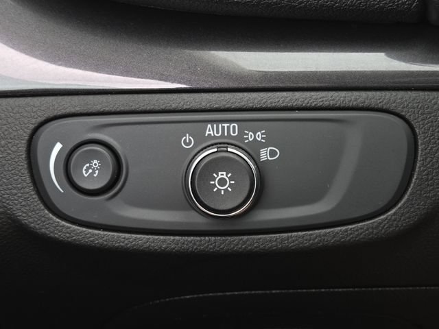 Used 2022 Buick Encore Preferred w/ Safety Package AWD/4WD image 9