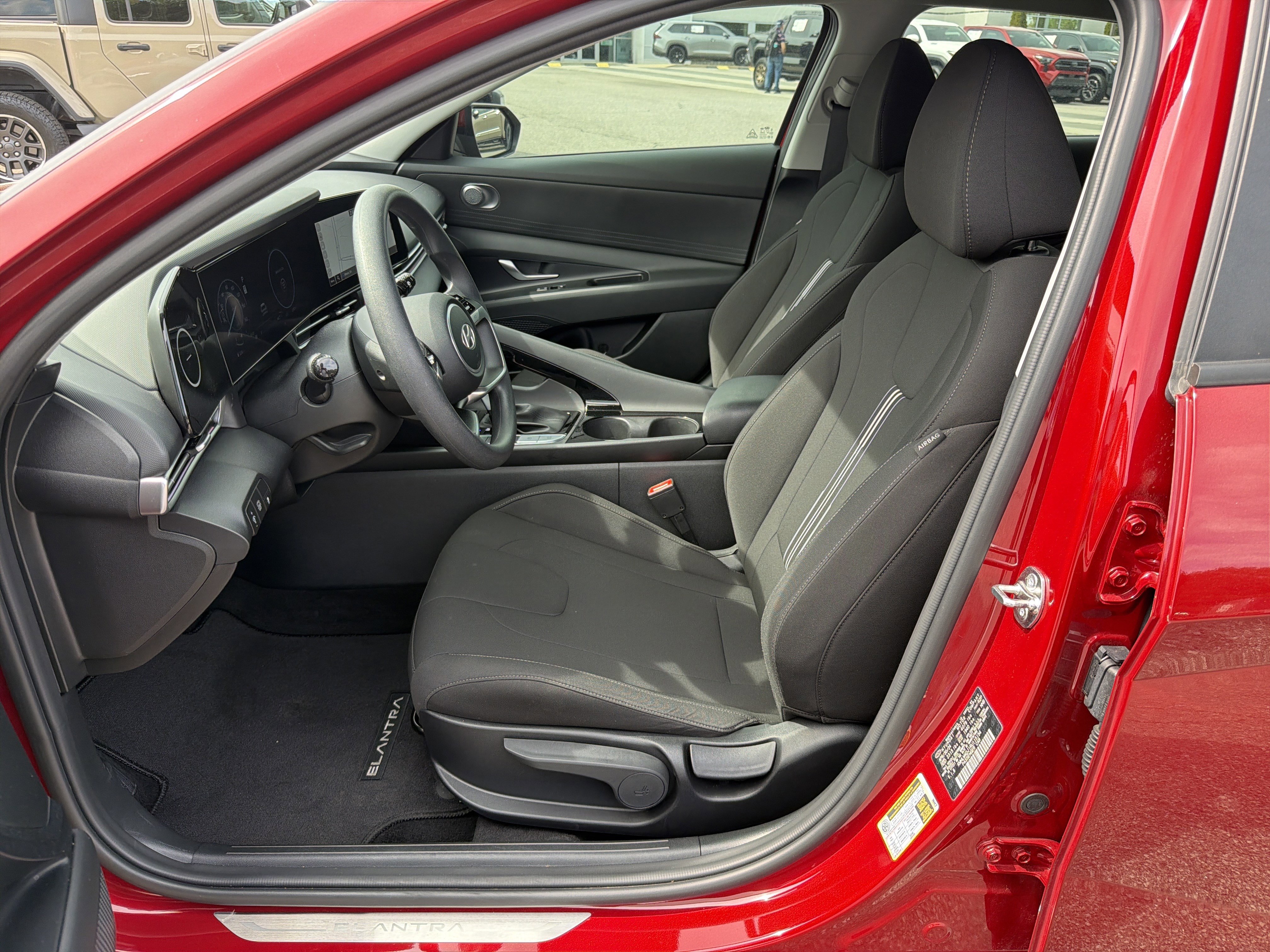 Used 2024 Hyundai Elantra Blue image 19