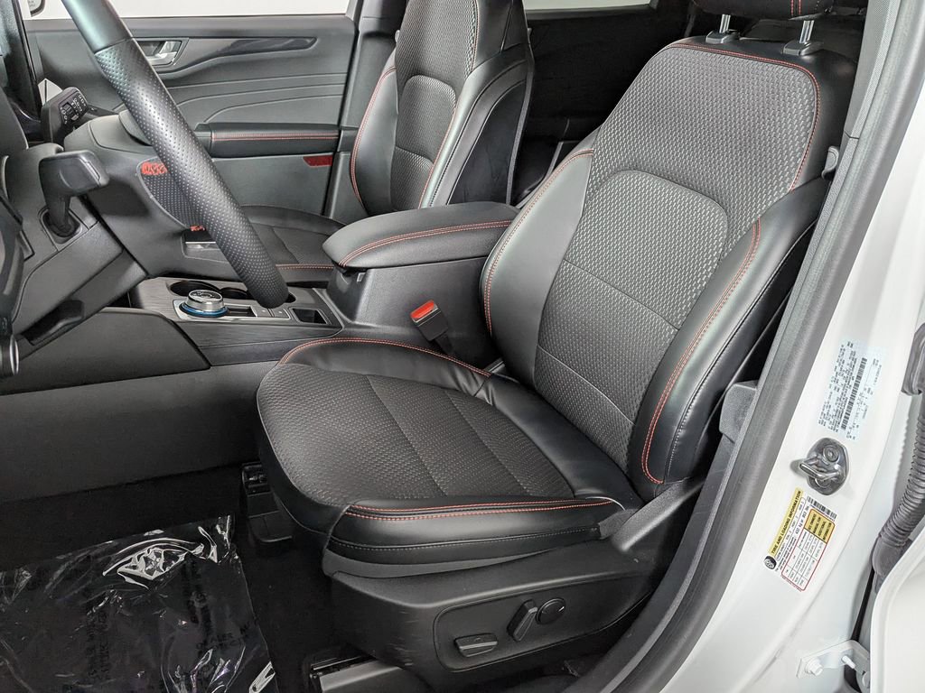 Used 2023 Ford Escape ST-Line w/ Tech Pack #1 image 14