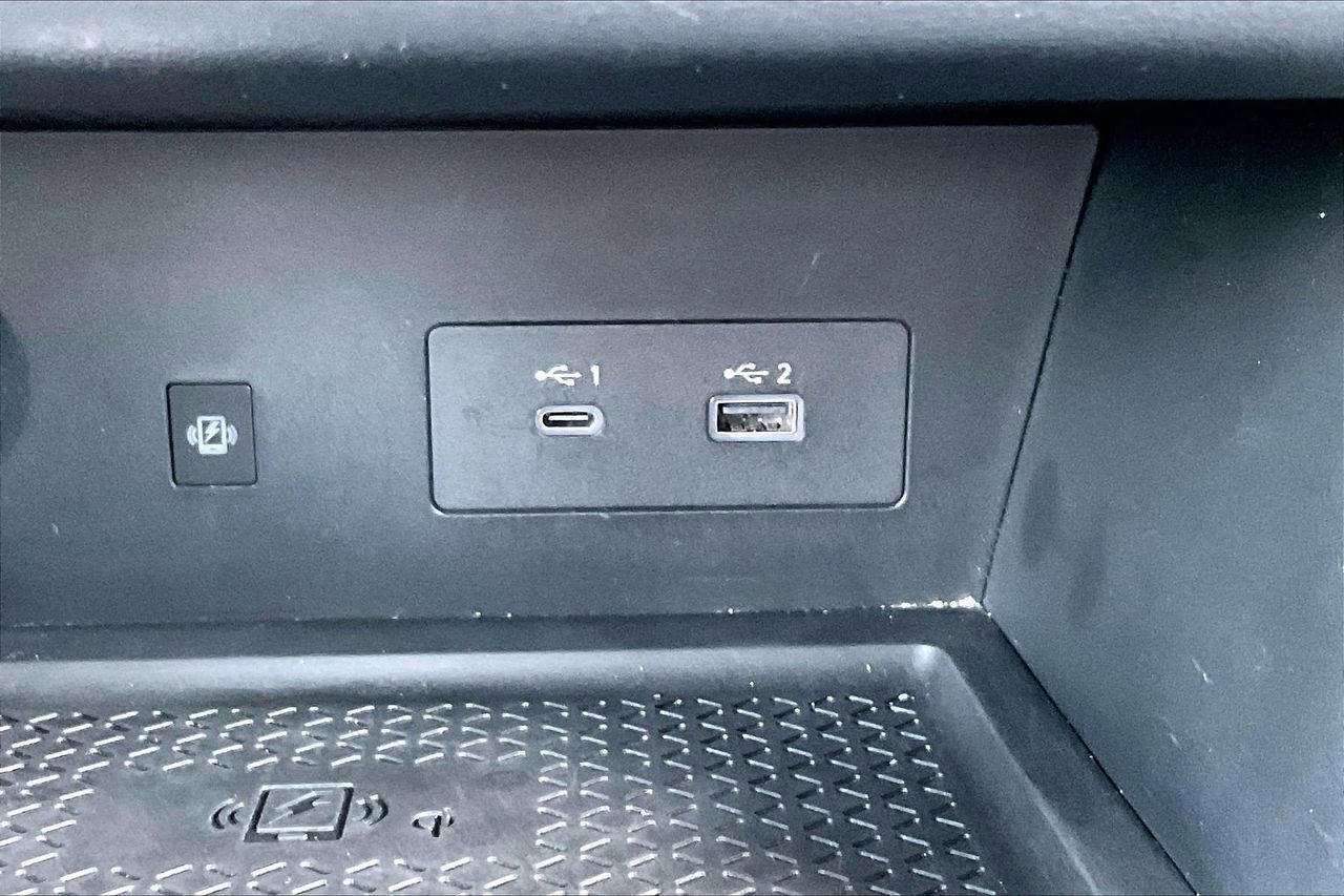 Used 2023 Nissan Pathfinder Platinum image 19