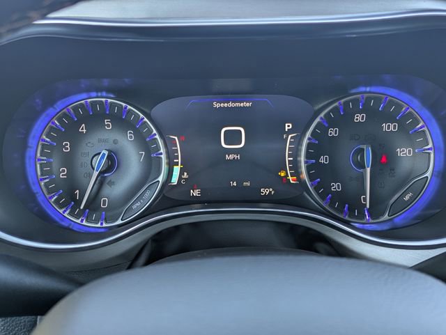 New 2026 Chrysler Pacifica Pinnacle w/ Trailer Tow Group AWD/4WD image 29