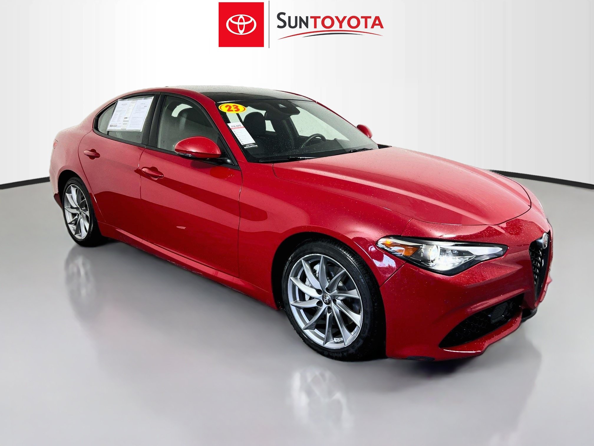 Used 2023 Alfa Romeo Giulia Sprint RWD image 1