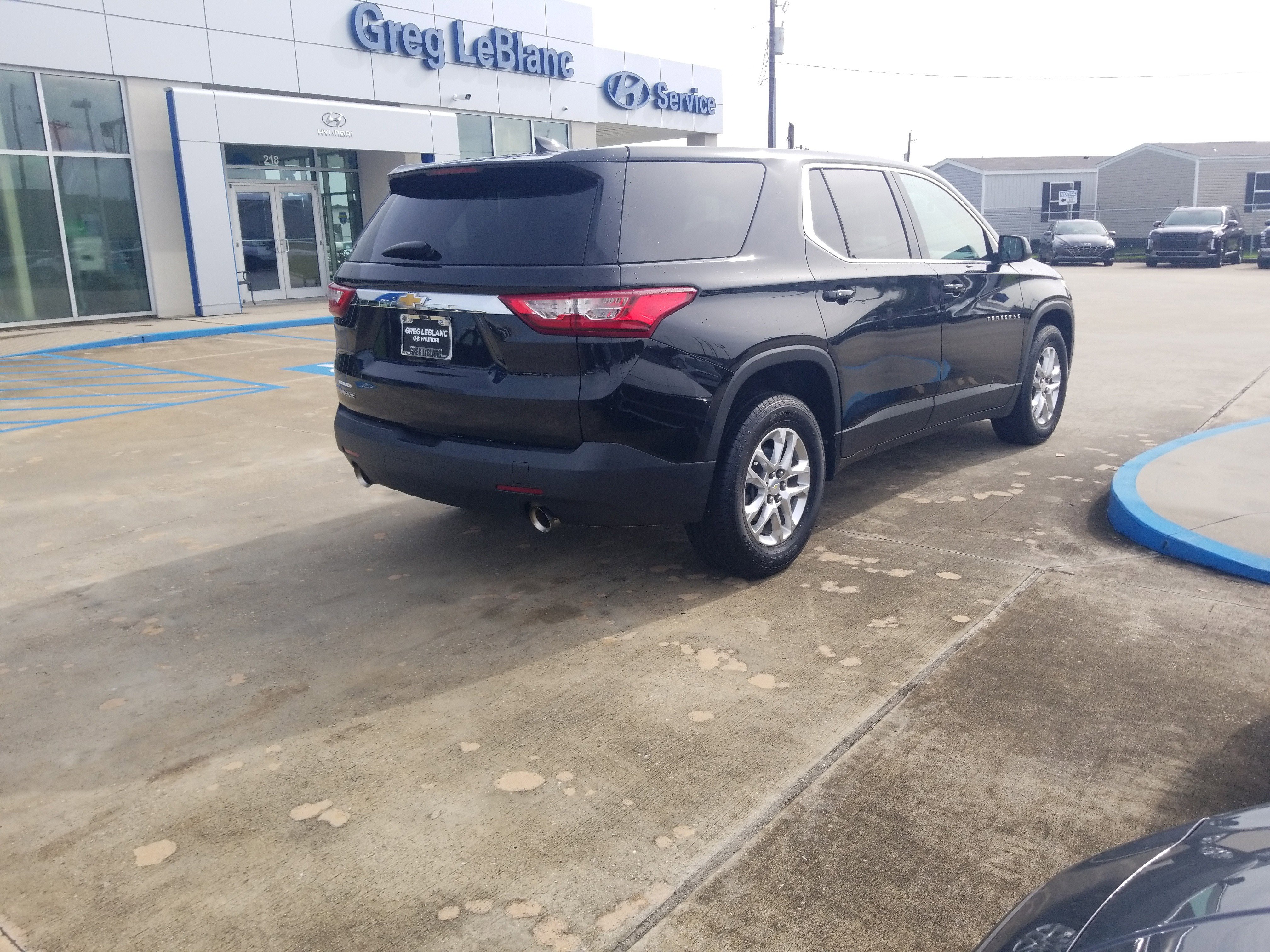 Used 2021 Chevrolet Traverse LS FWD image 7