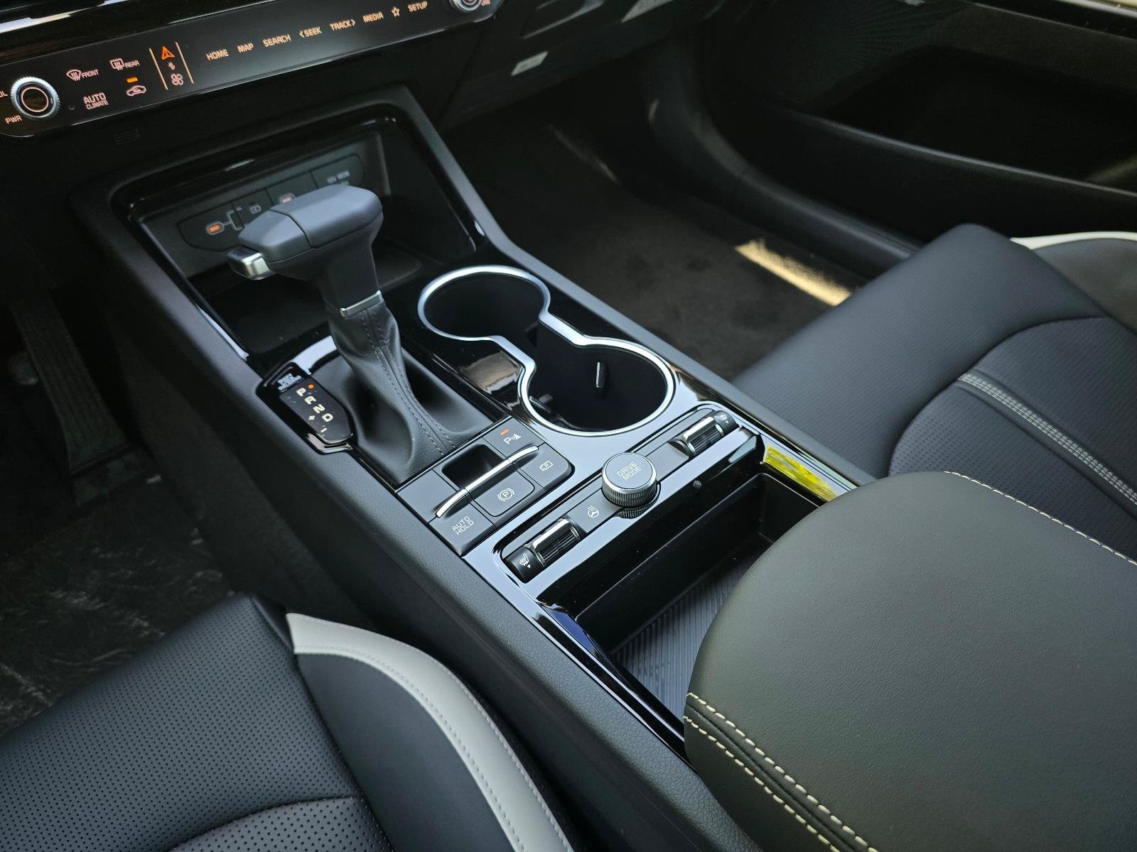 New 2026 Kia K5 GT-Line w/ GT-Line Premium Package AWD/4WD image 9