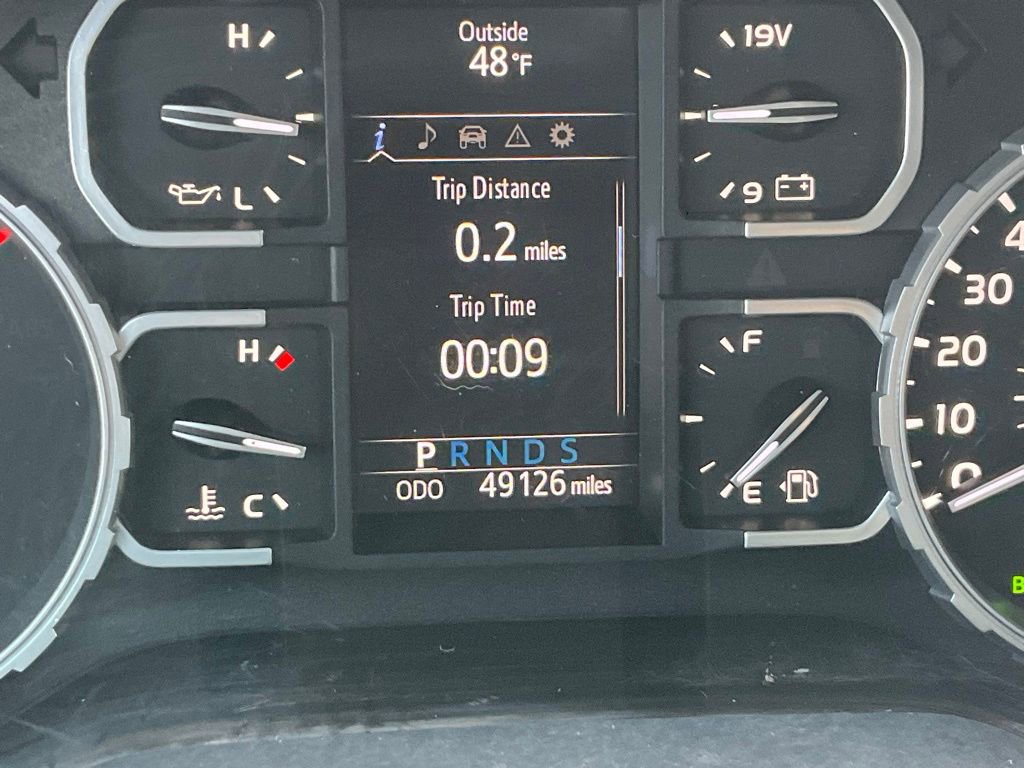 Used 2021 Toyota Tundra SR5 w/ TRD Off-Road Package image 4