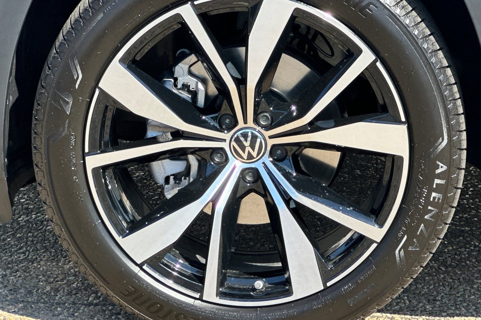 New 2026 Volkswagen Atlas SEL Premium R-Line image 27