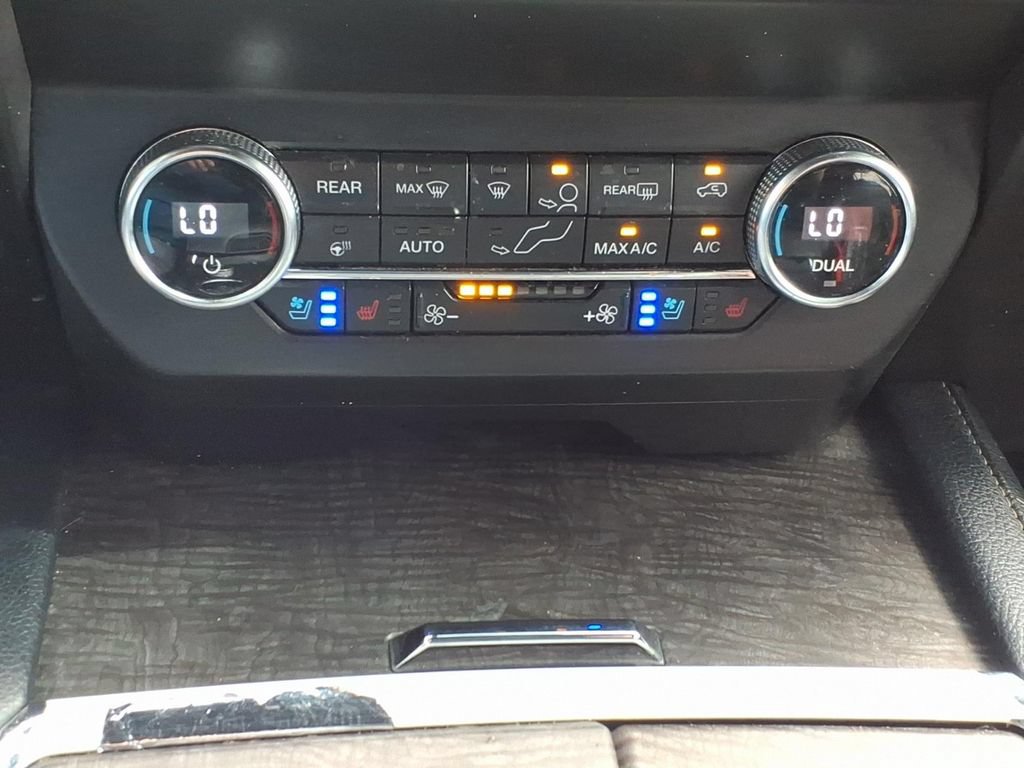 Used 2021 Ford Expedition Max Limited AWD/4WD image 20