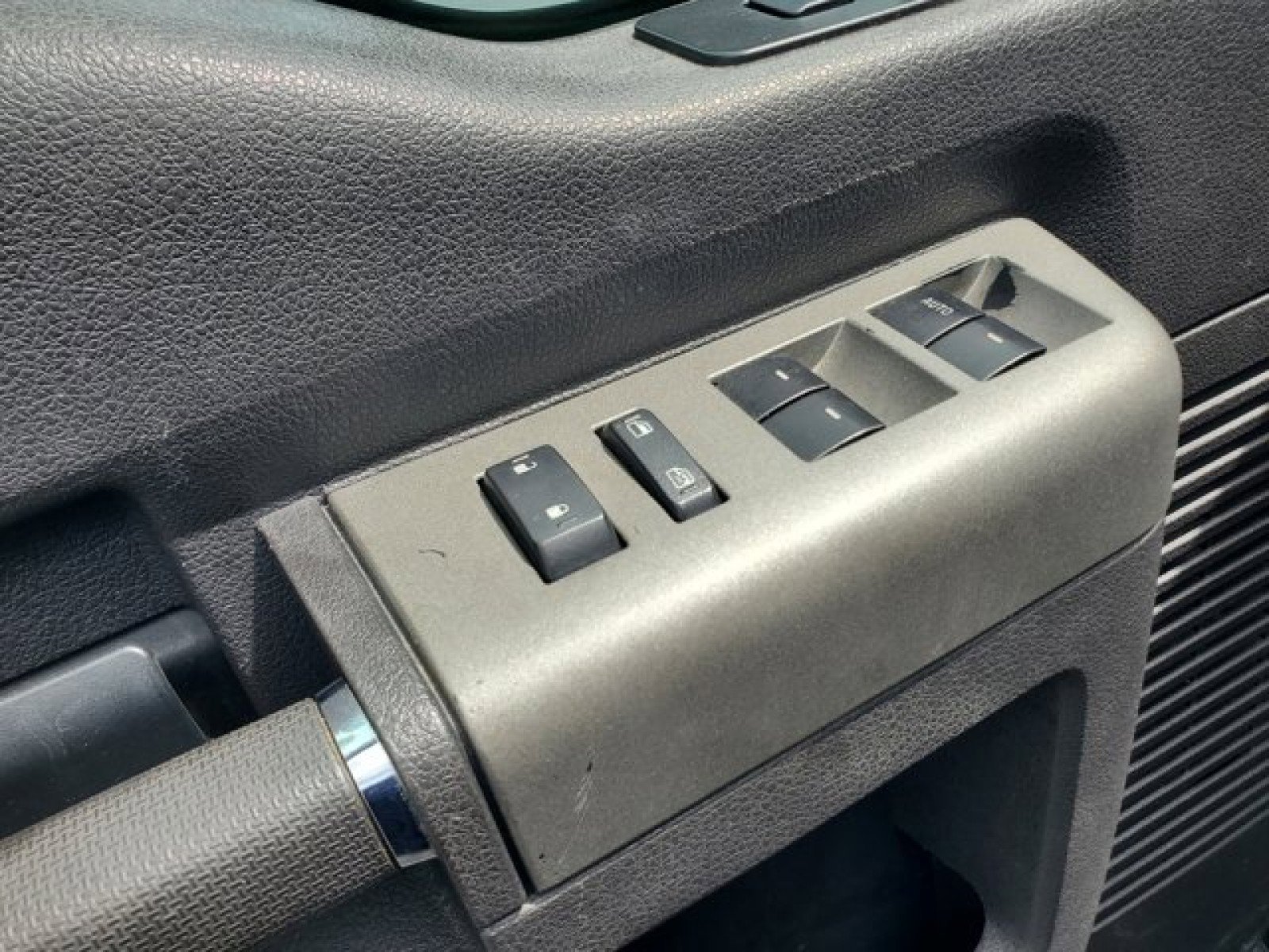 Used 2012 Ford F250 Lariat w/ Chrome Pkg AWD/4WD image 12