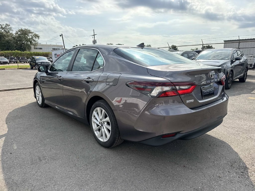 Used 2022 Toyota Camry LE w/ Convenience Package FWD image 7