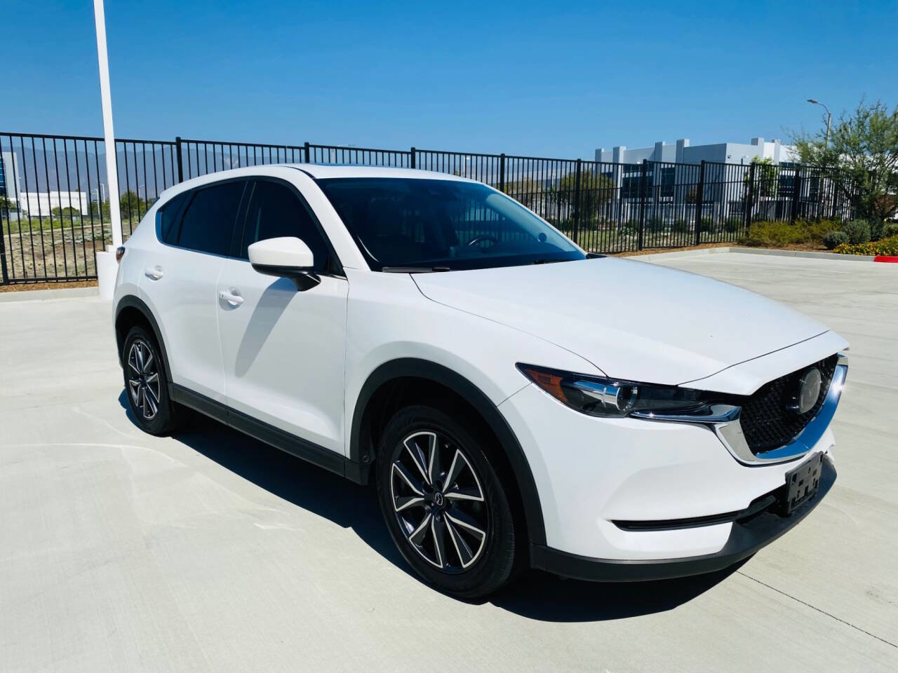 Used 2018 MAZDA CX-5 Touring w/ Preferred Equipment Package image 2