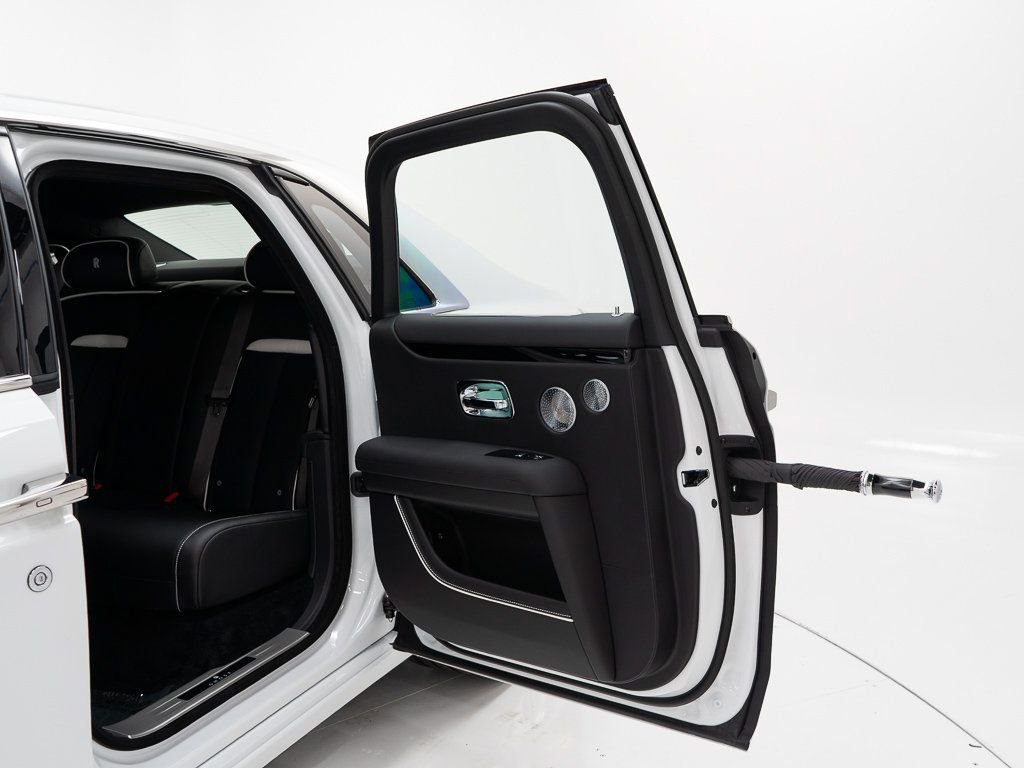 Used 2025 Rolls-Royce Ghost AWD/4WD image 29