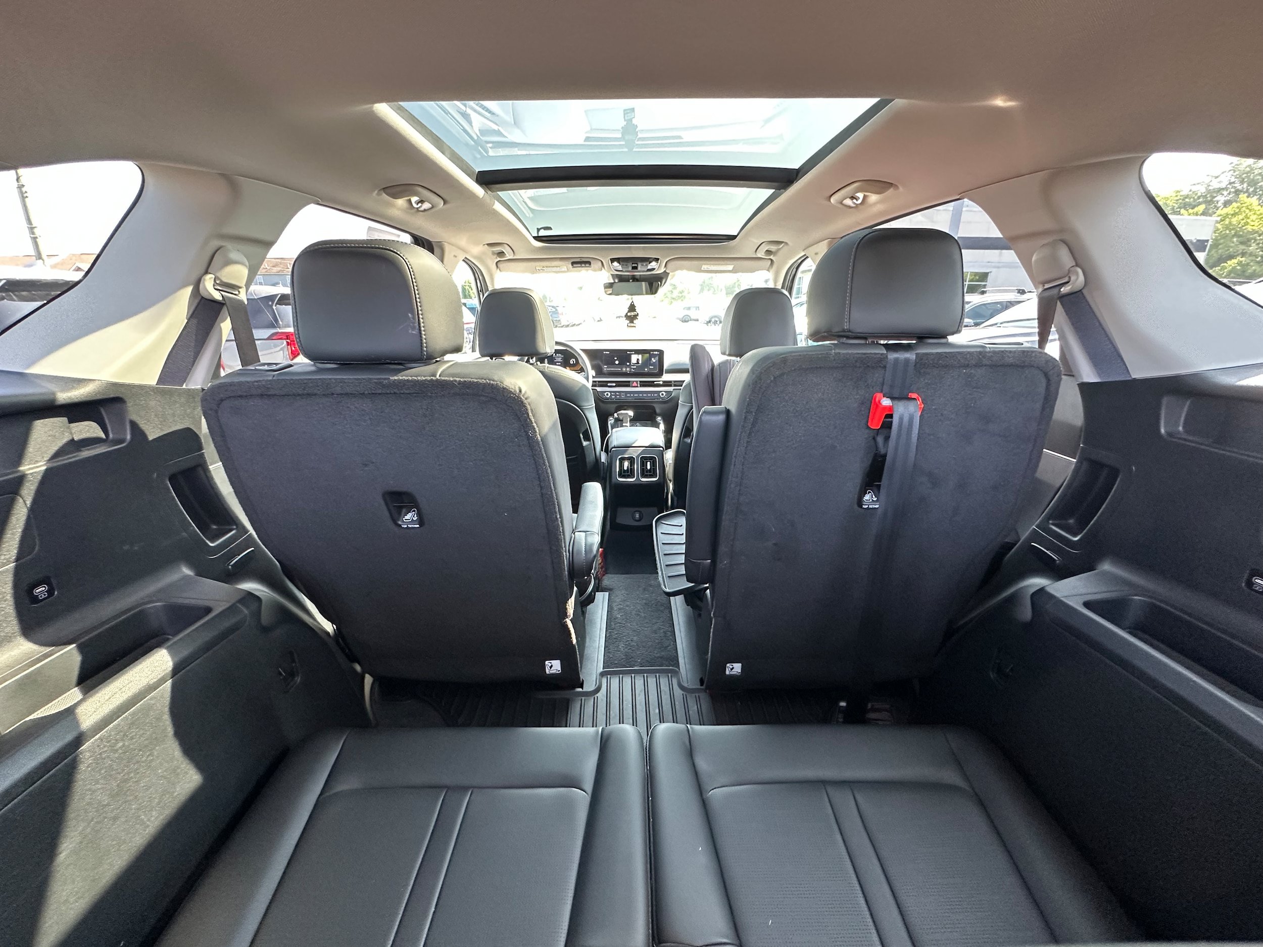 Used 2025 Kia Sorento EX w/ Panoramic Sunroof Package AWD/4WD image 11