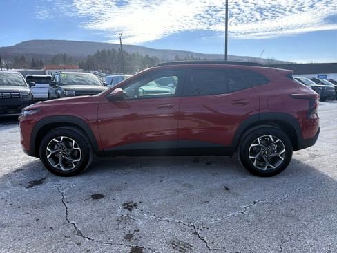 New 2026 Chevrolet Trax LT w/ Driver Confidence Package FWD image 38