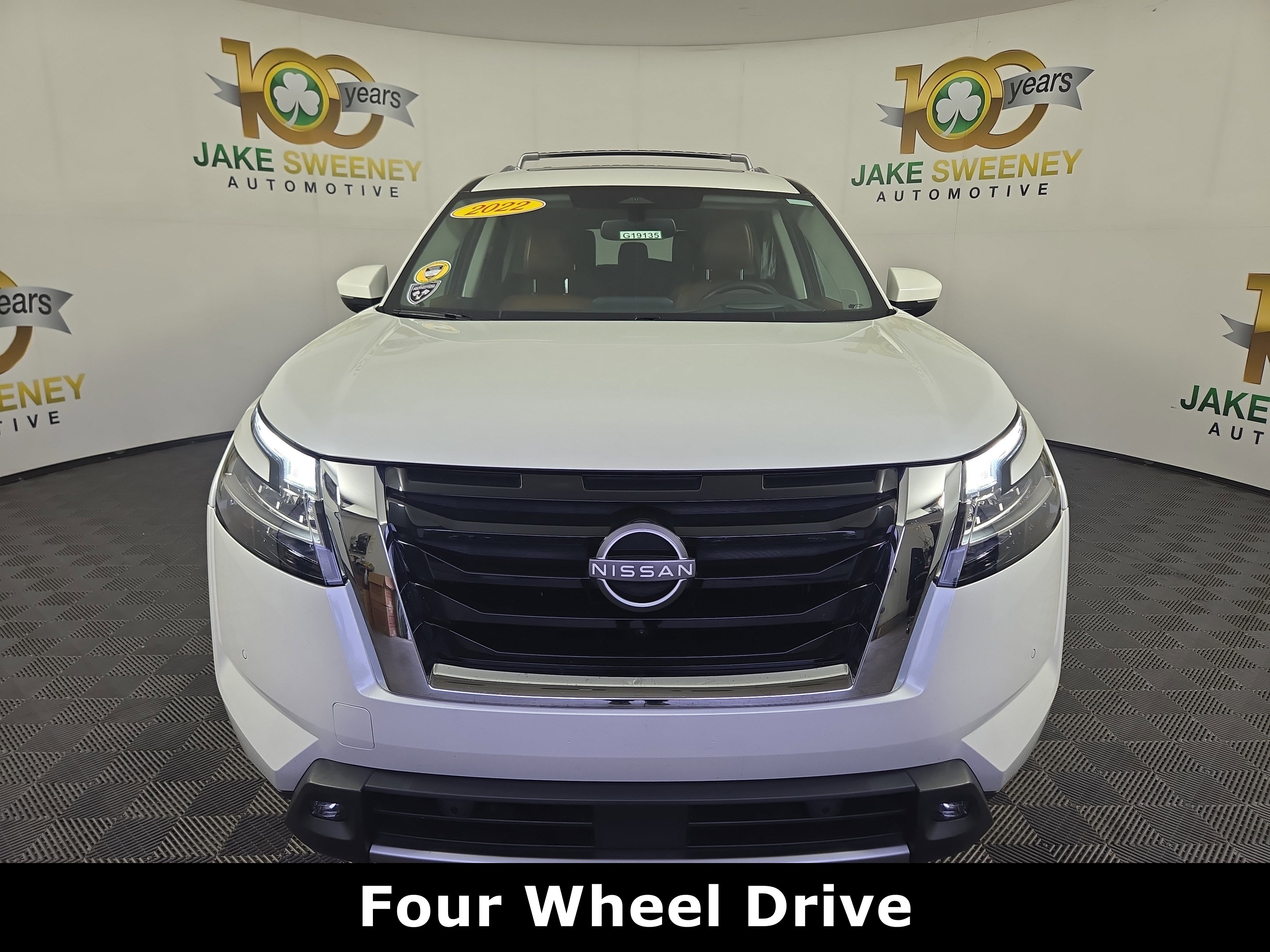 Used 2022 Nissan Pathfinder Platinum w/ Cargo Package image 2