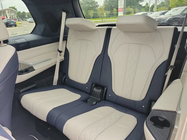 Used 2021 BMW X7 M50i w/ Executive Package AWD/4WD image 17