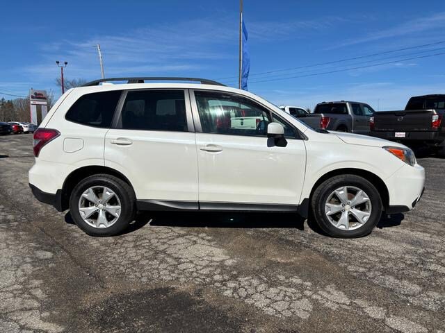 Used 2016 Subaru Forester 2.5i Premium w/ All-Weather Package AWD/4WD image 8