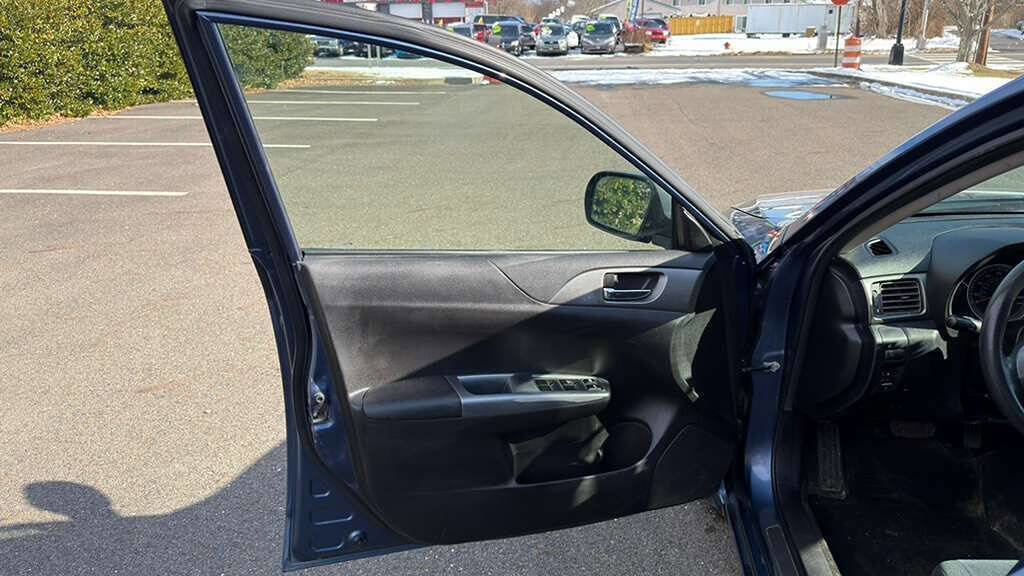 Used 2011 Subaru Impreza 2.5i image 24