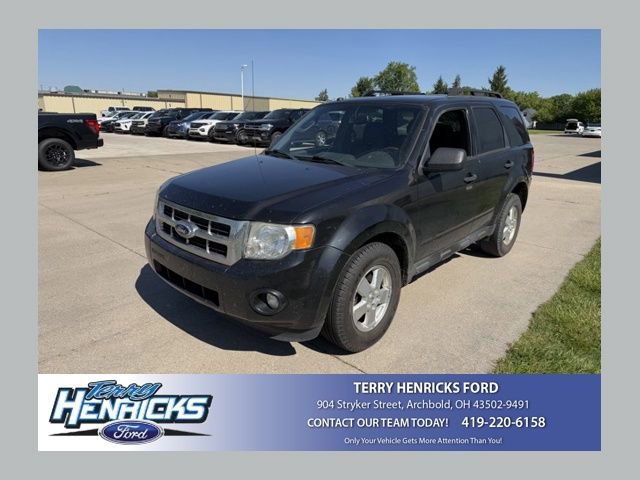 Used 2011 Ford Escape XLT w/ 201A Rapid Spec Order Code FWD image 1