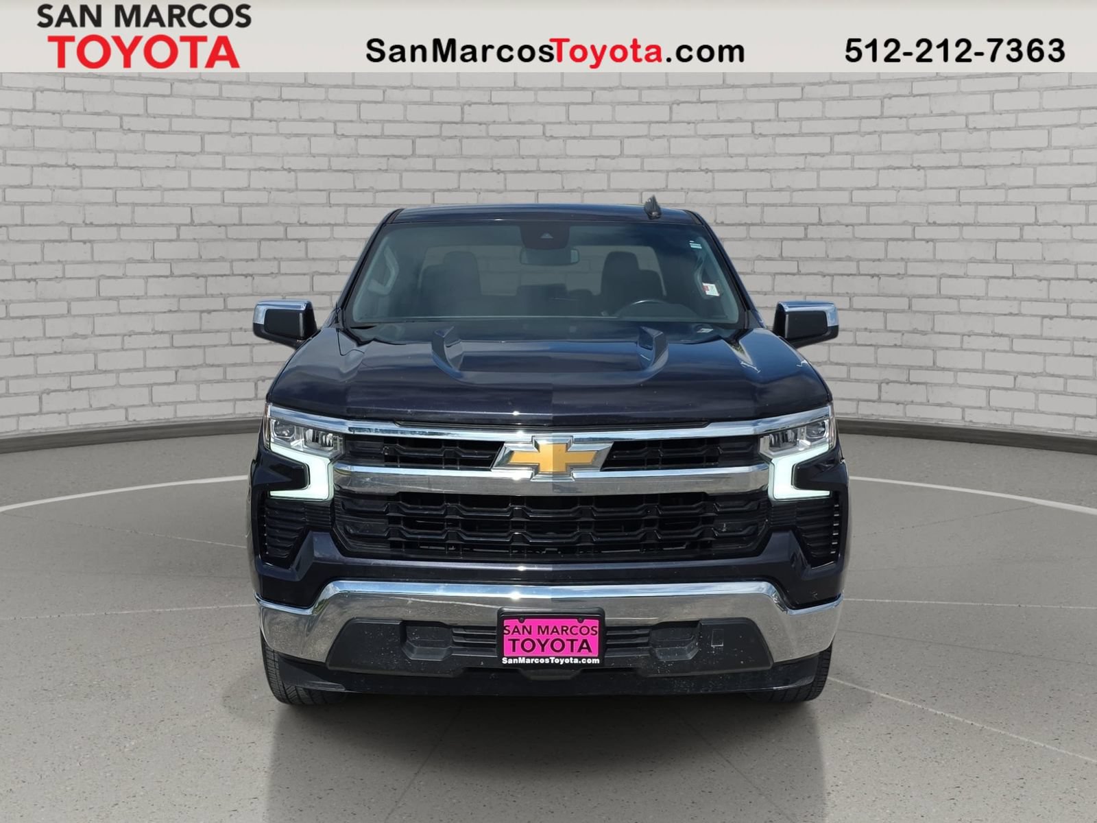 Used 2022 Chevrolet Silverado 1500 LT RWD image 2
