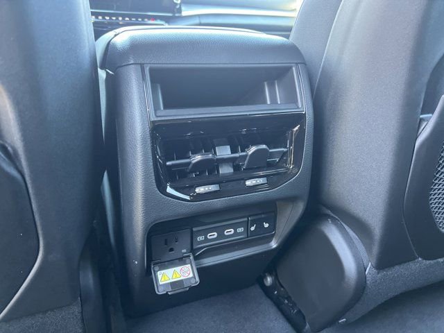 New 2026 Jeep Grand Cherokee Limited image 17