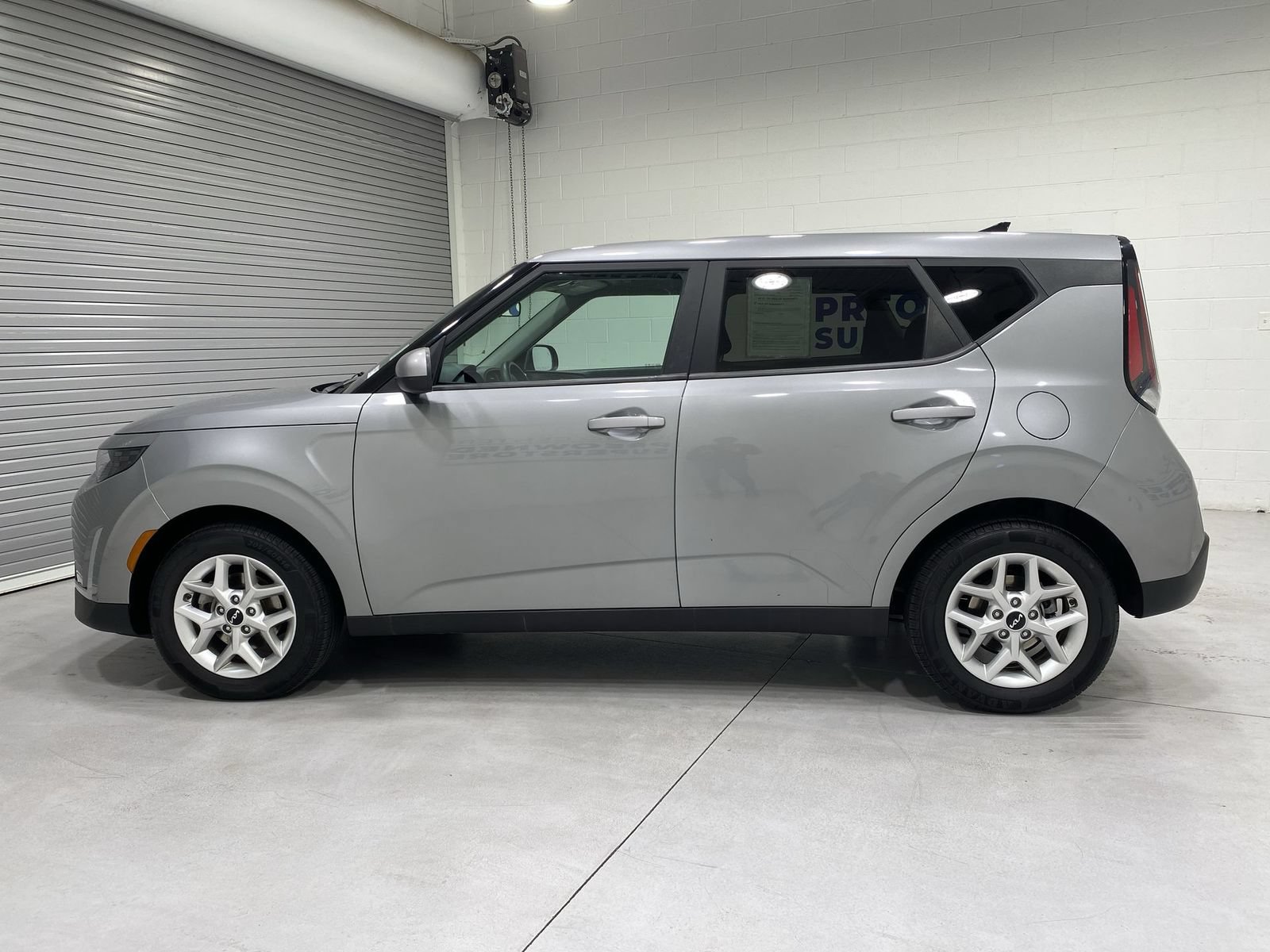 Used 2023 Kia Soul LX w/ Option Group 015 FWD image 5