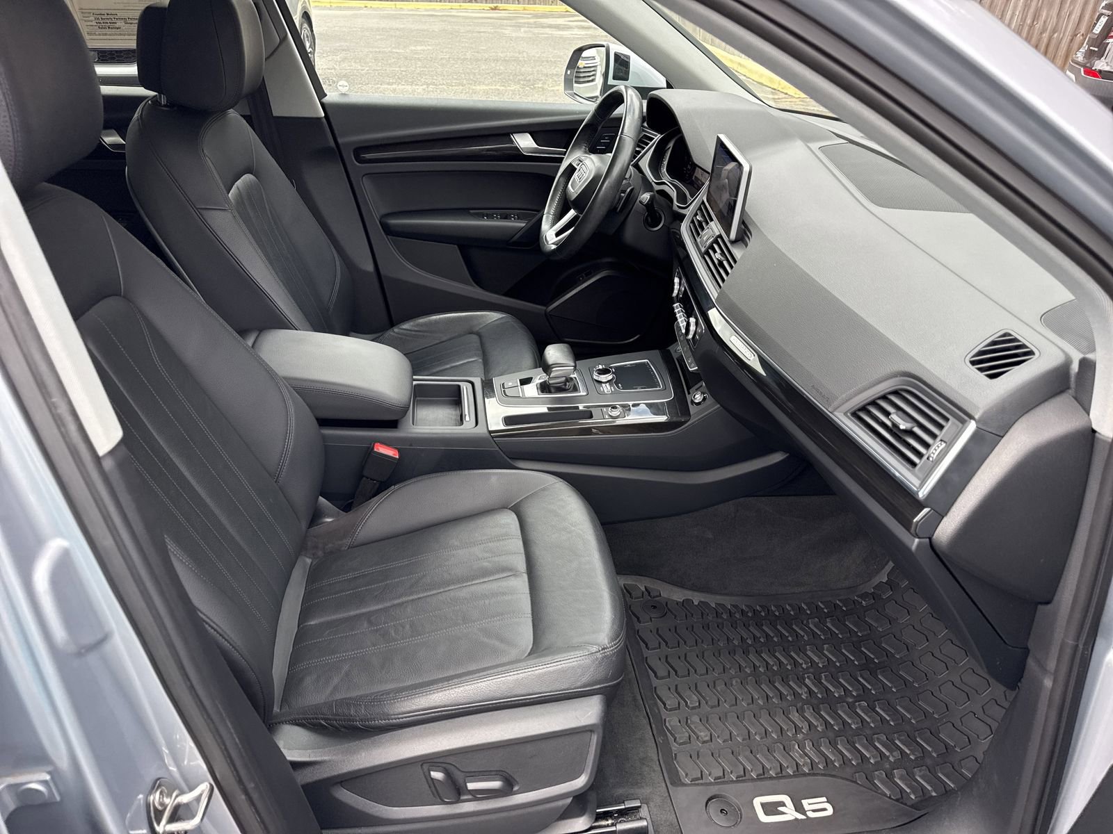 Used 2018 Audi Q5 2.0T Premium Plus w/ Premium Plus Package AWD/4WD image 37