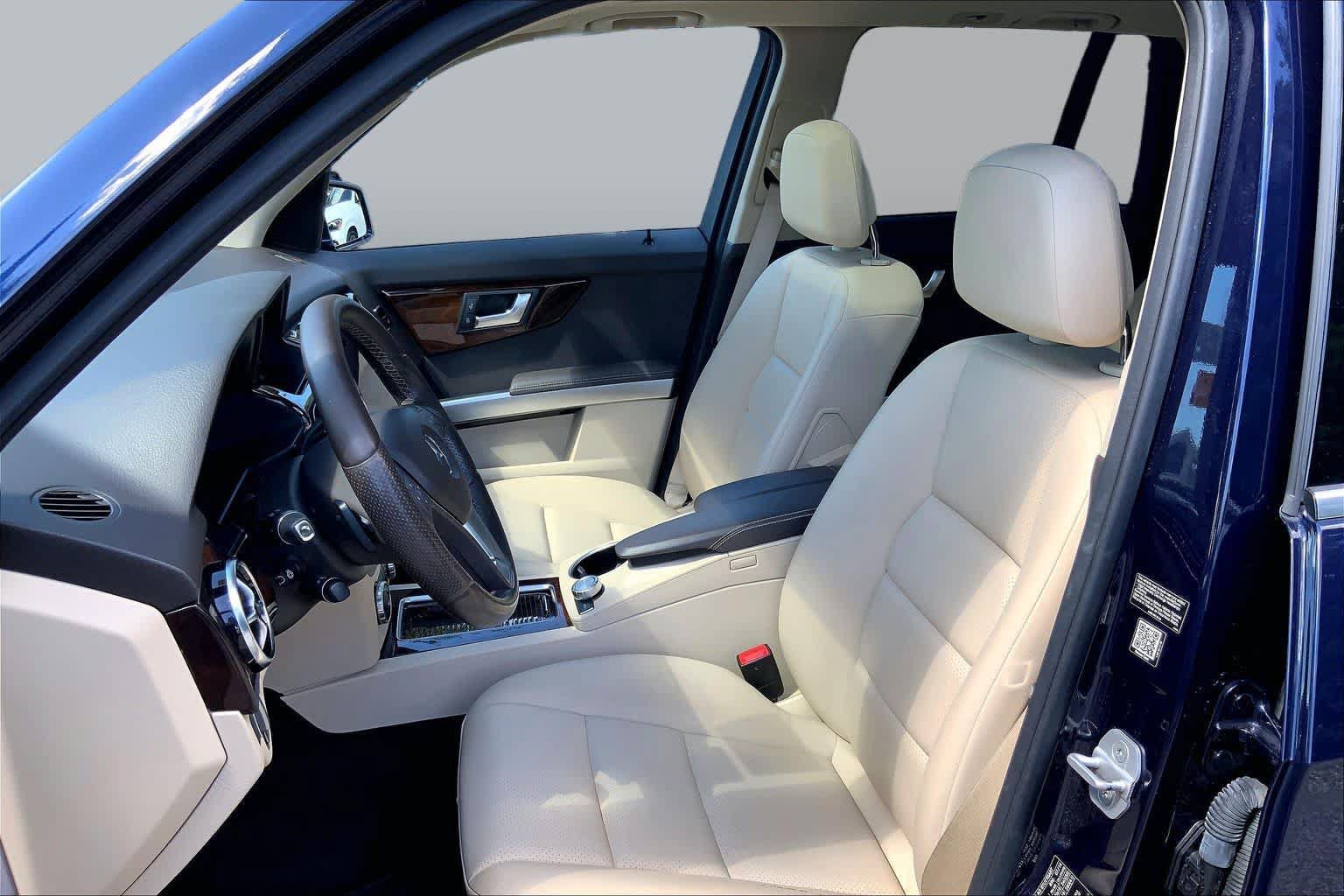 Used 2015 Mercedes-Benz GLK 350 4MATIC image 9