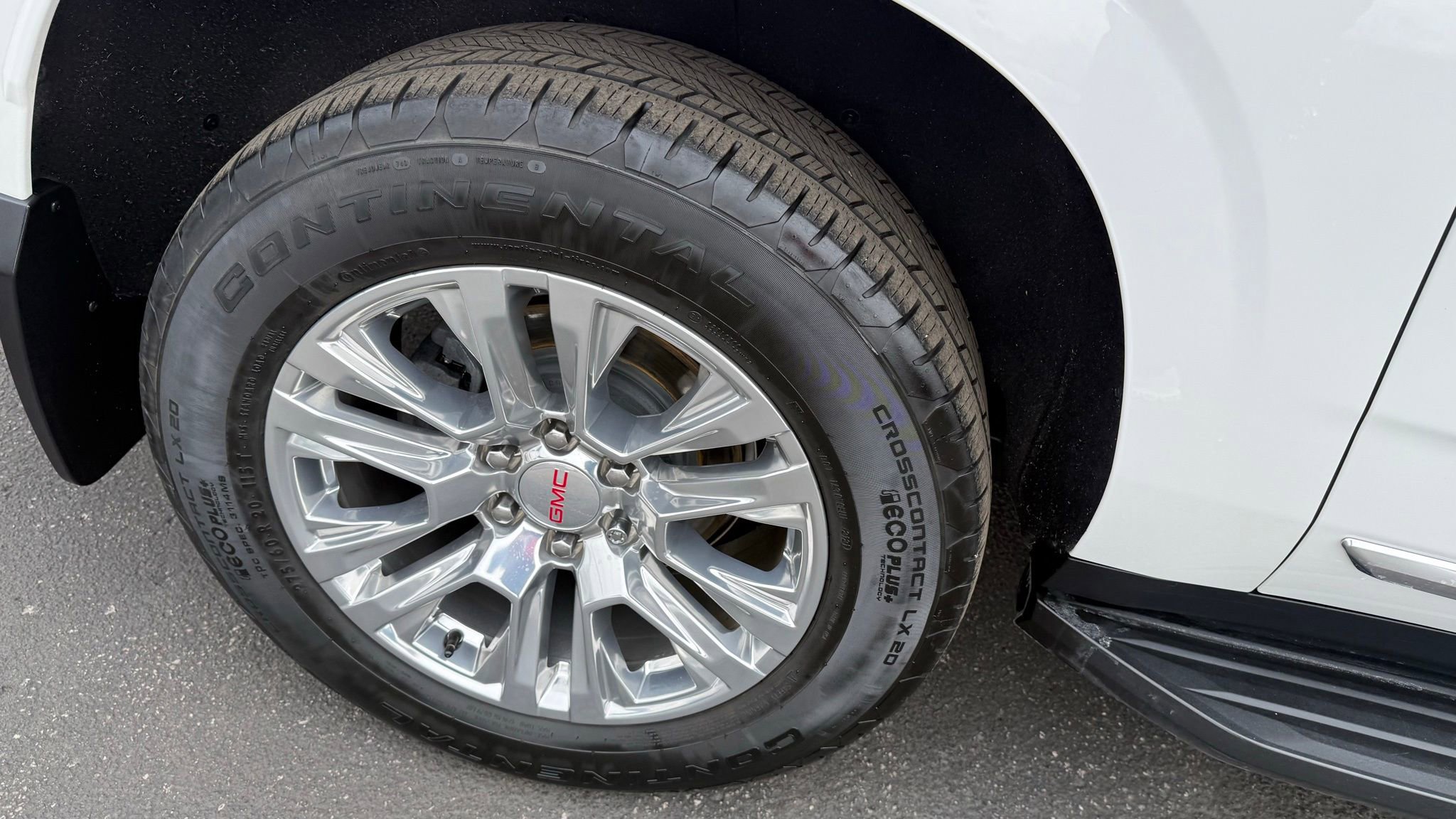 Used 2021 GMC Yukon XL Denali image 13