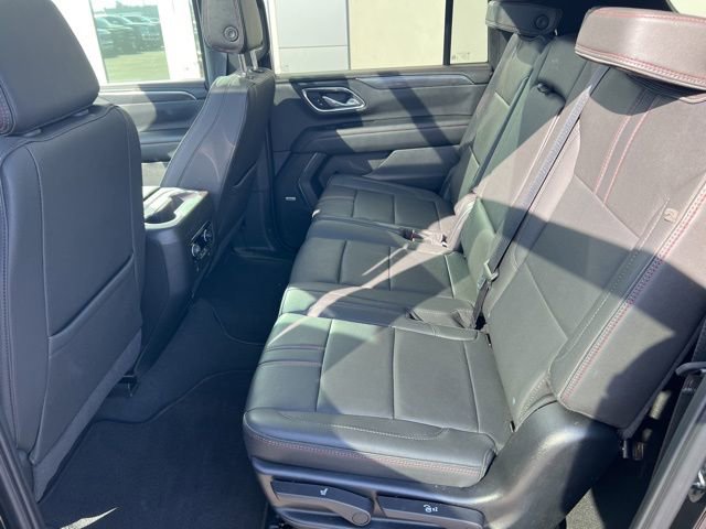 Certified 2024 Chevrolet Suburban RST w/ Luxury Package image 18