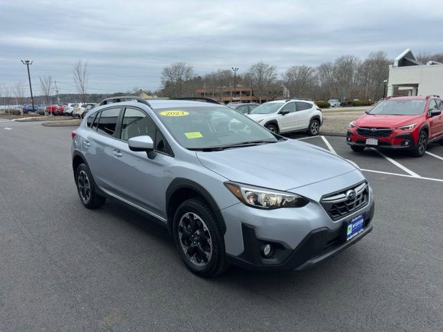 Used 2023 Subaru Crosstrek 2.0i Premium image 3