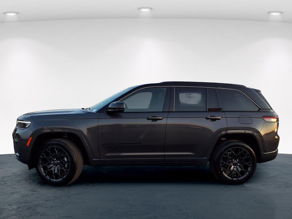 New 2026 Jeep Grand Cherokee Summit image 5