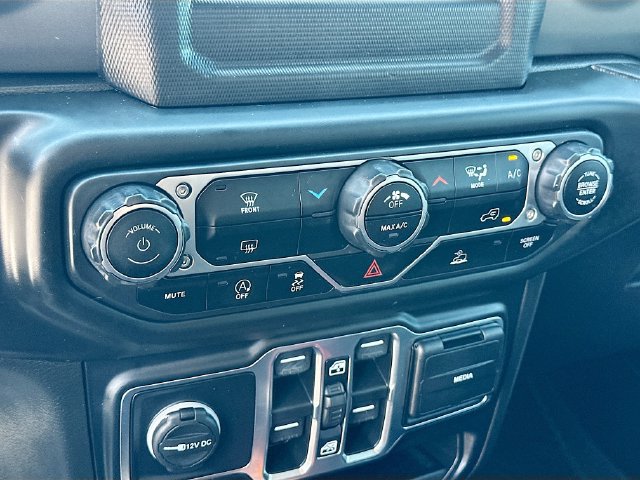 Used 2022 Jeep Wrangler Unlimited Sport AWD/4WD image 16