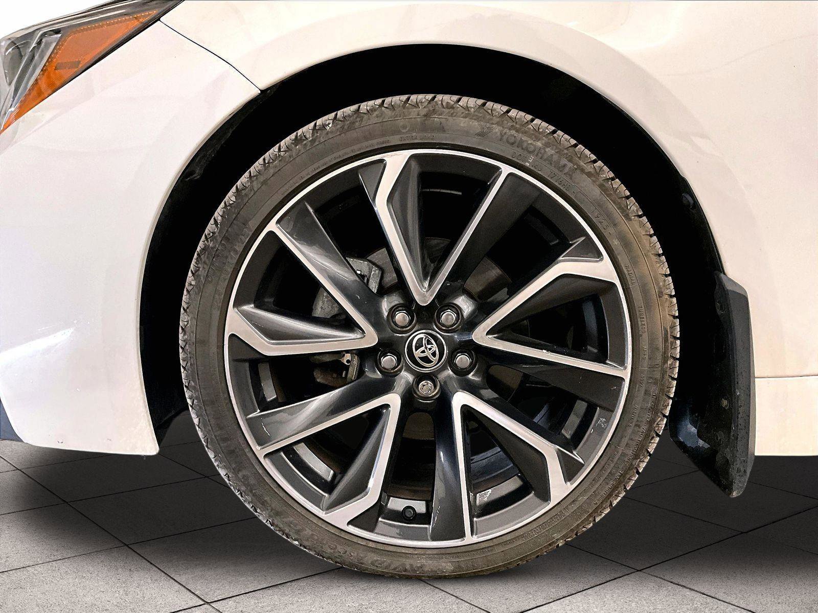 Used 2020 Toyota Corolla XSE FWD image 8