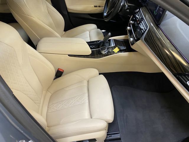 Used 2023 BMW 530e w/ Premium Package RWD image 26