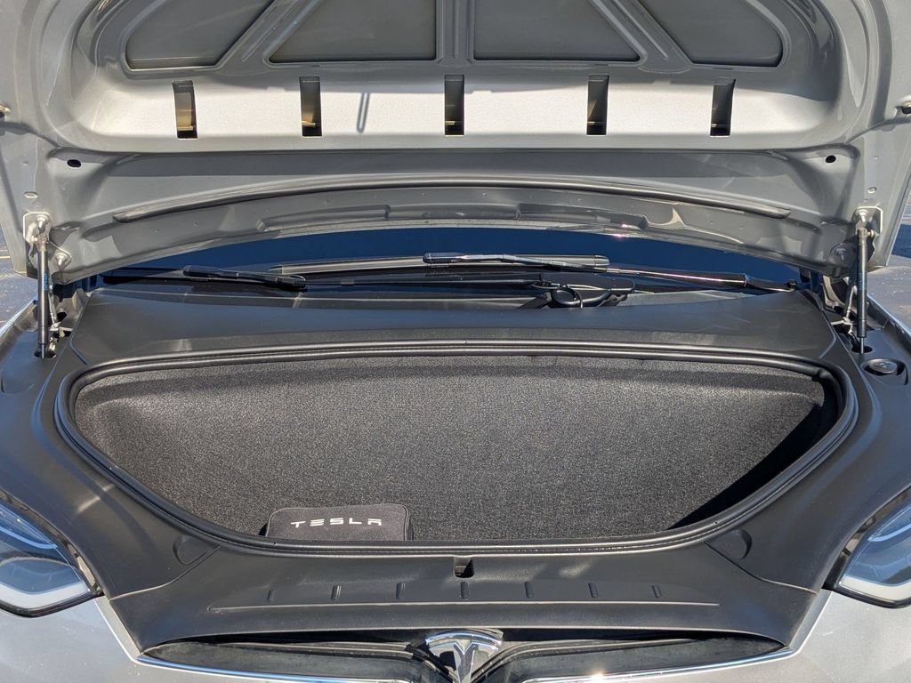 Used 2018 Tesla Model X 75D AWD/4WD image 31