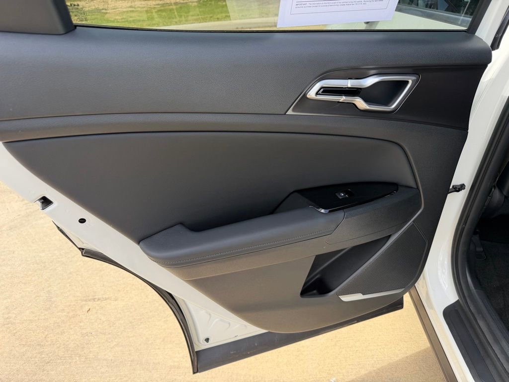 Used 2023 Kia Sportage EX image 14