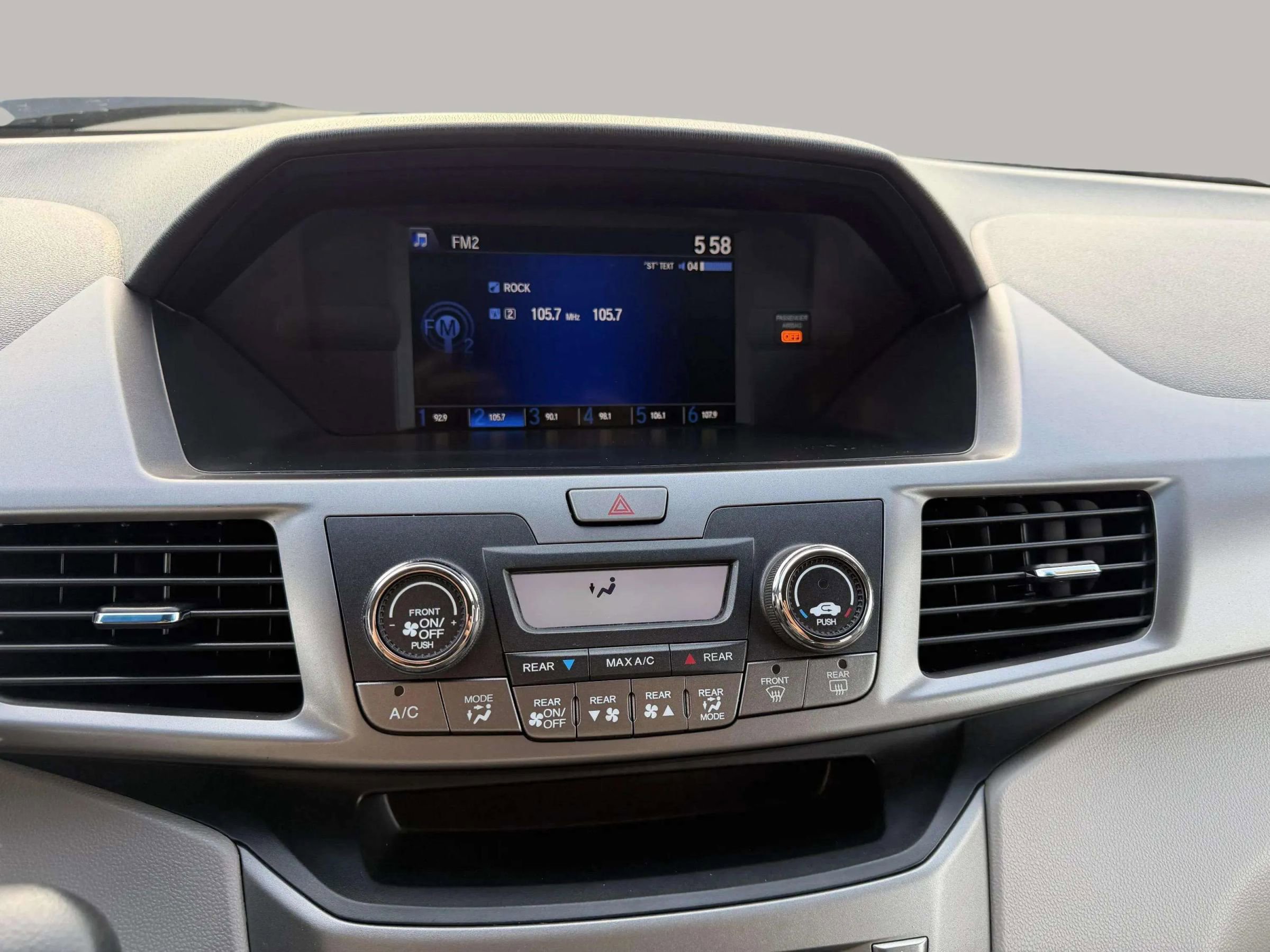 Used 2014 Honda Odyssey LX image 24