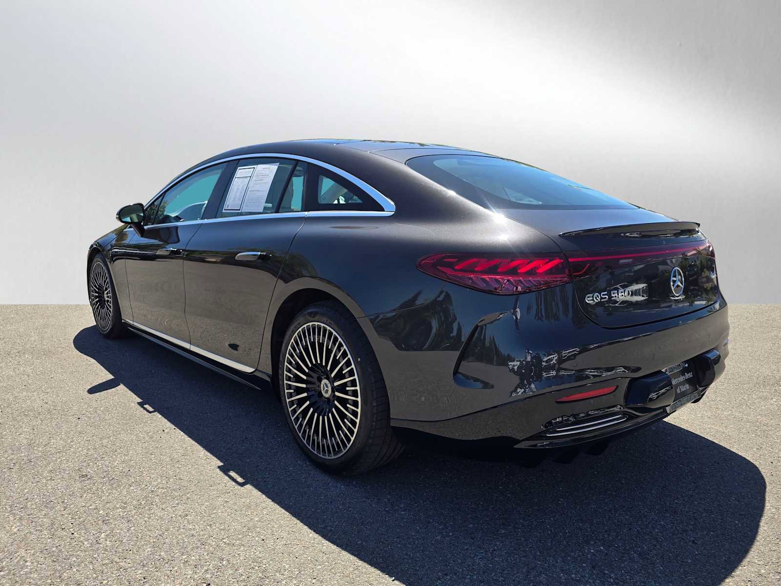 Used 2022 Mercedes-Benz EQS 580 4MATIC Sedan image 5