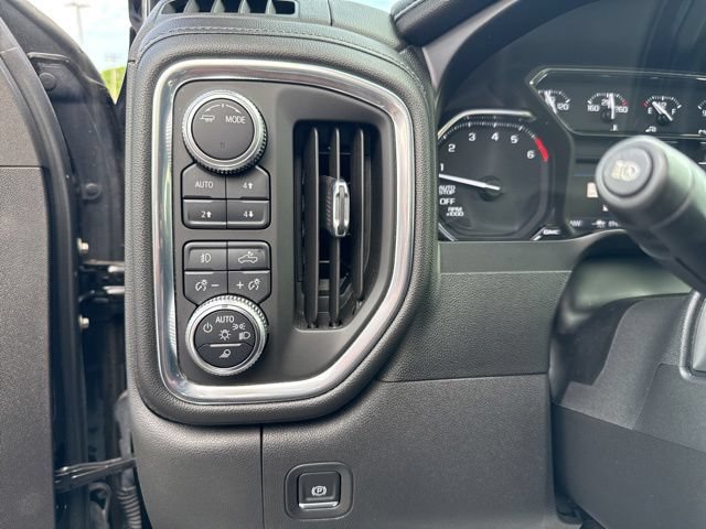 Used 2021 GMC Sierra 1500 SLT w/ SLT Premium Plus Package AWD/4WD image 23