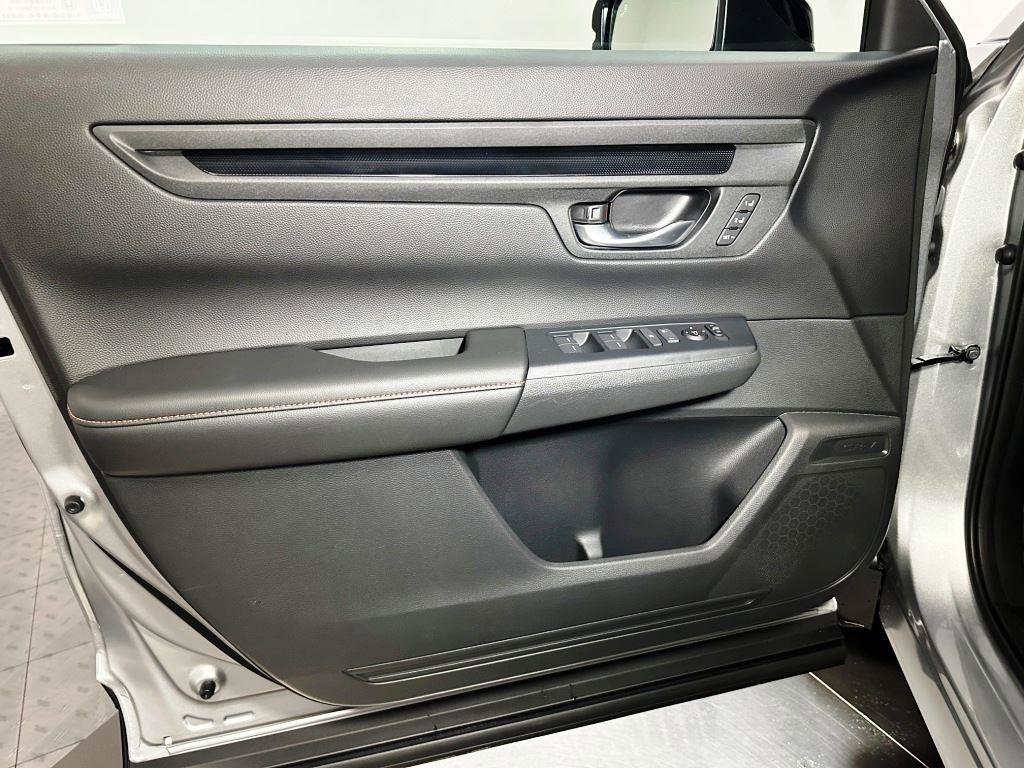 New 2025 Honda CR-V Sport-L image 9