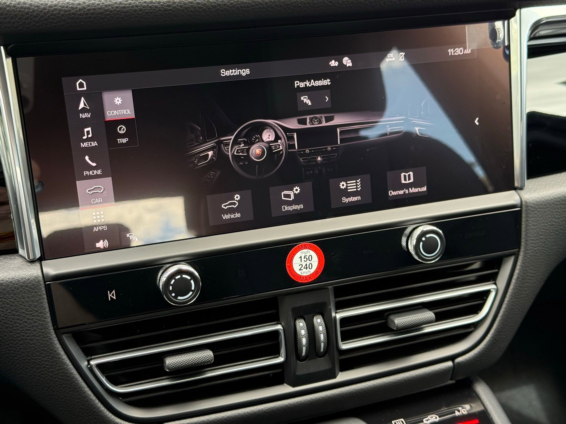 Certified 2026 Porsche Macan image 21