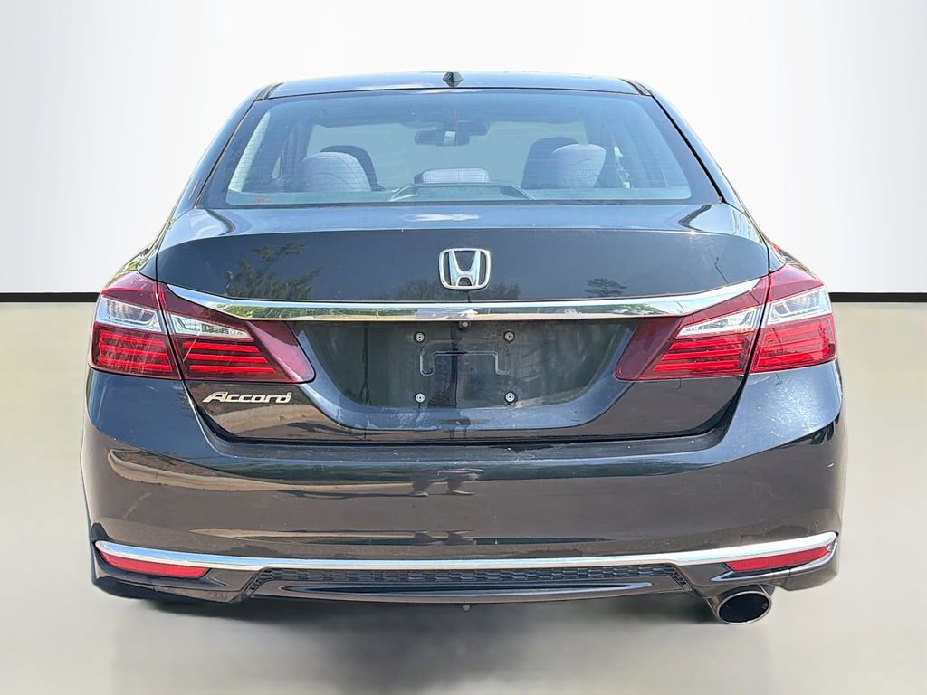 Used 2017 Honda Accord EX image 6