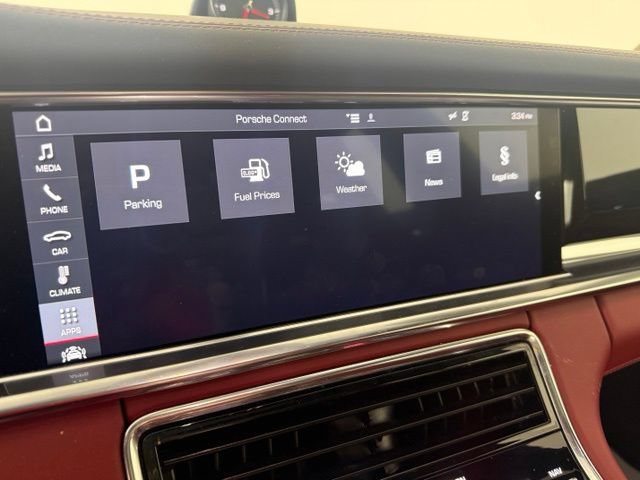 Used 2020 Porsche Panamera RWD image 38